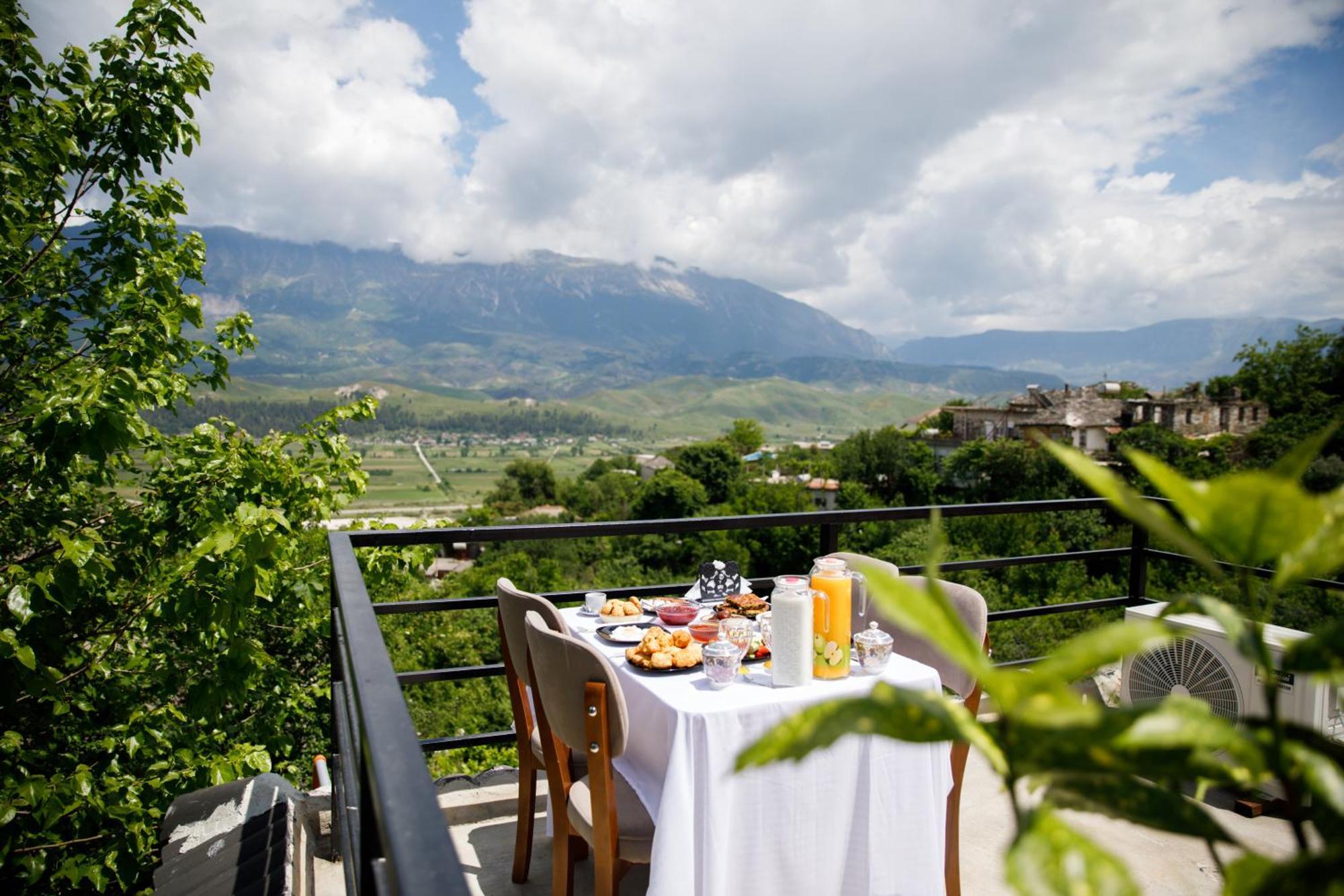 Guva Guest House Gjirokaster Exterior photo