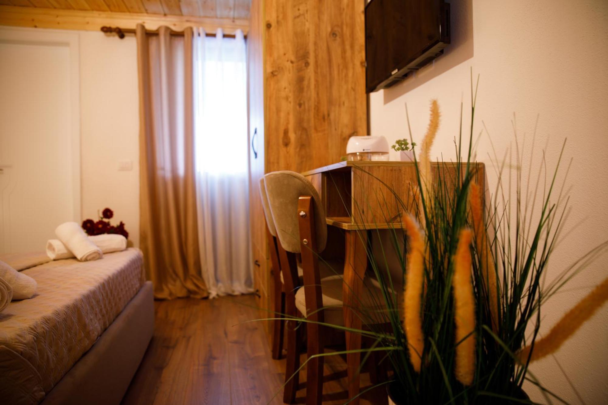 Guva Guest House Gjirokaster Exterior photo