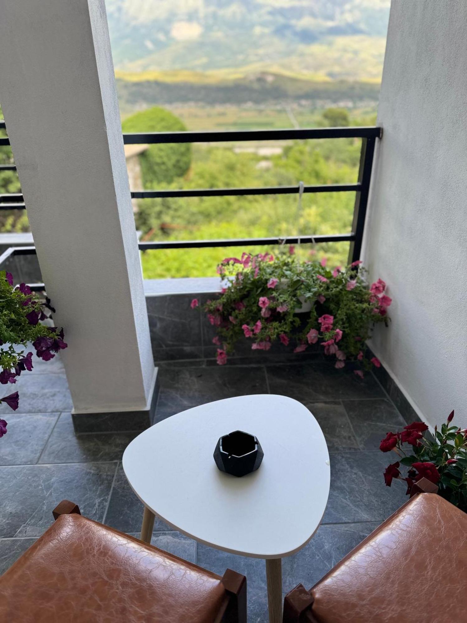 Guva Guest House Gjirokaster Exterior photo